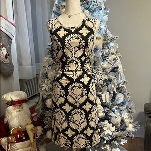 Diane Von Furstenberg Black and Cream Midi Dress